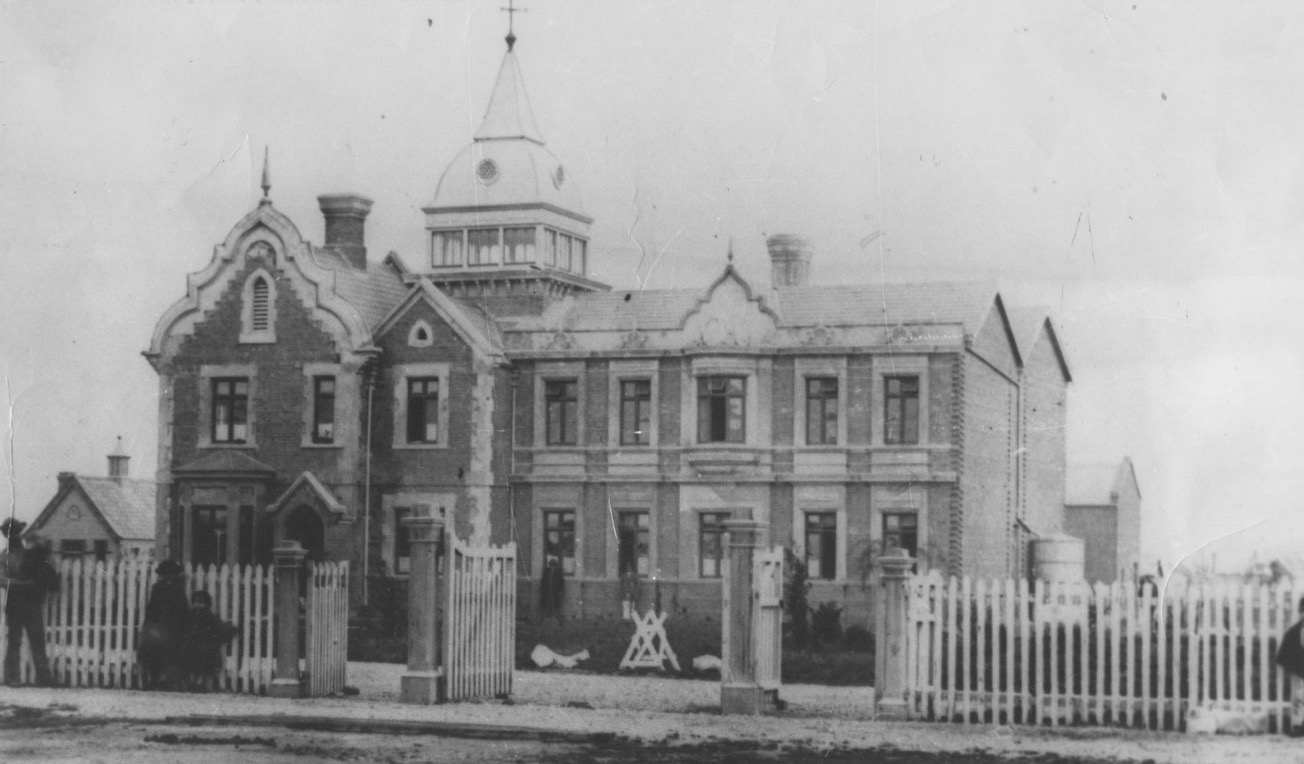 Ballarat Benevolent Asylum from postcard - Ballarat Historical Society